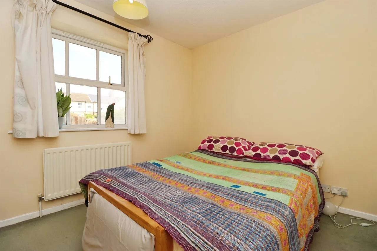Neuville Way, Desborough, NN14, photo 11
