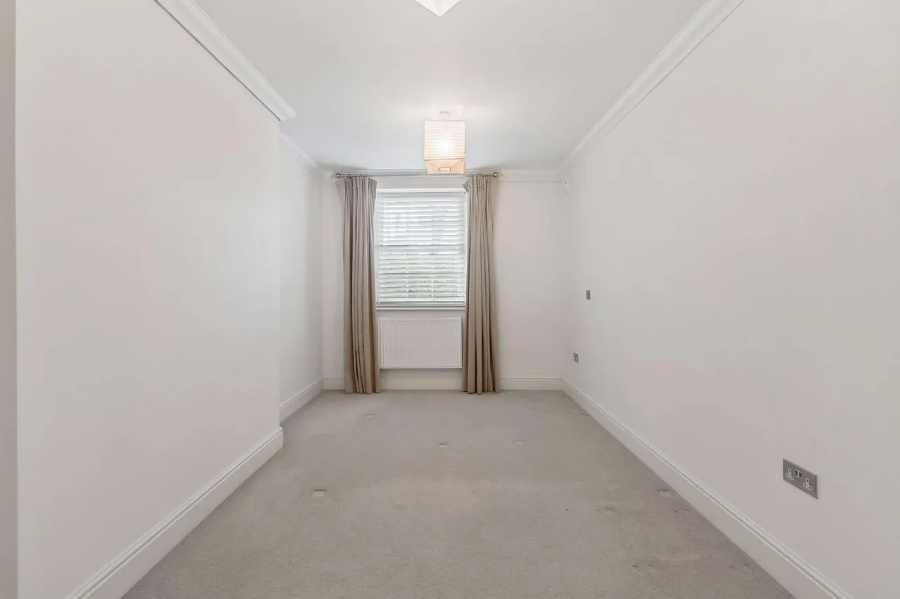 Royal Parade, Cheltenham, Gloucestershire, GL50 3AY, photo 9