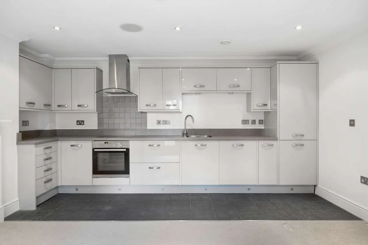 Royal Parade, Cheltenham, Gloucestershire, GL50 3AY, photo 5