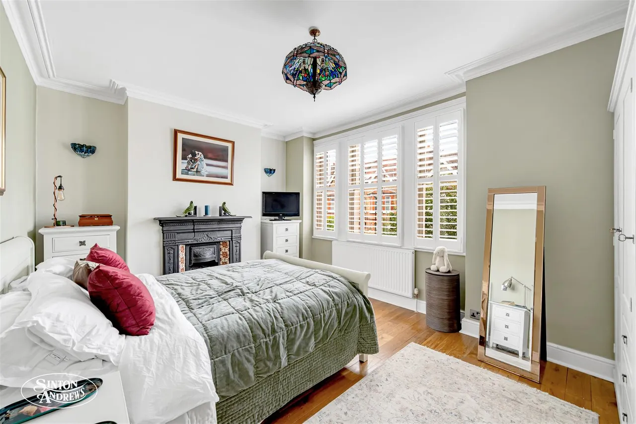 Broughton Road, West Ealing, photo 10