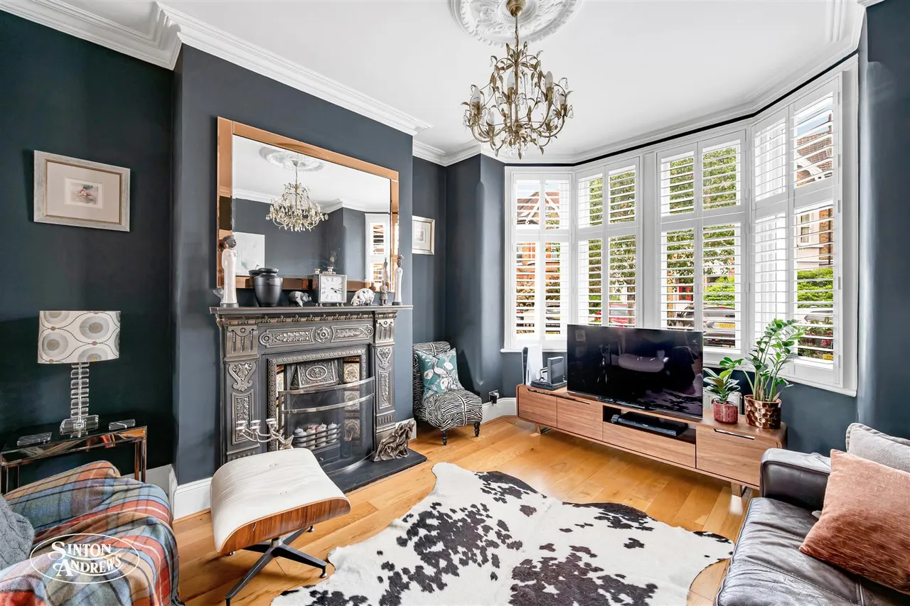 Broughton Road, West Ealing, photo 3