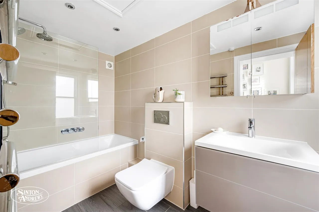 Broughton Road, West Ealing, photo 11