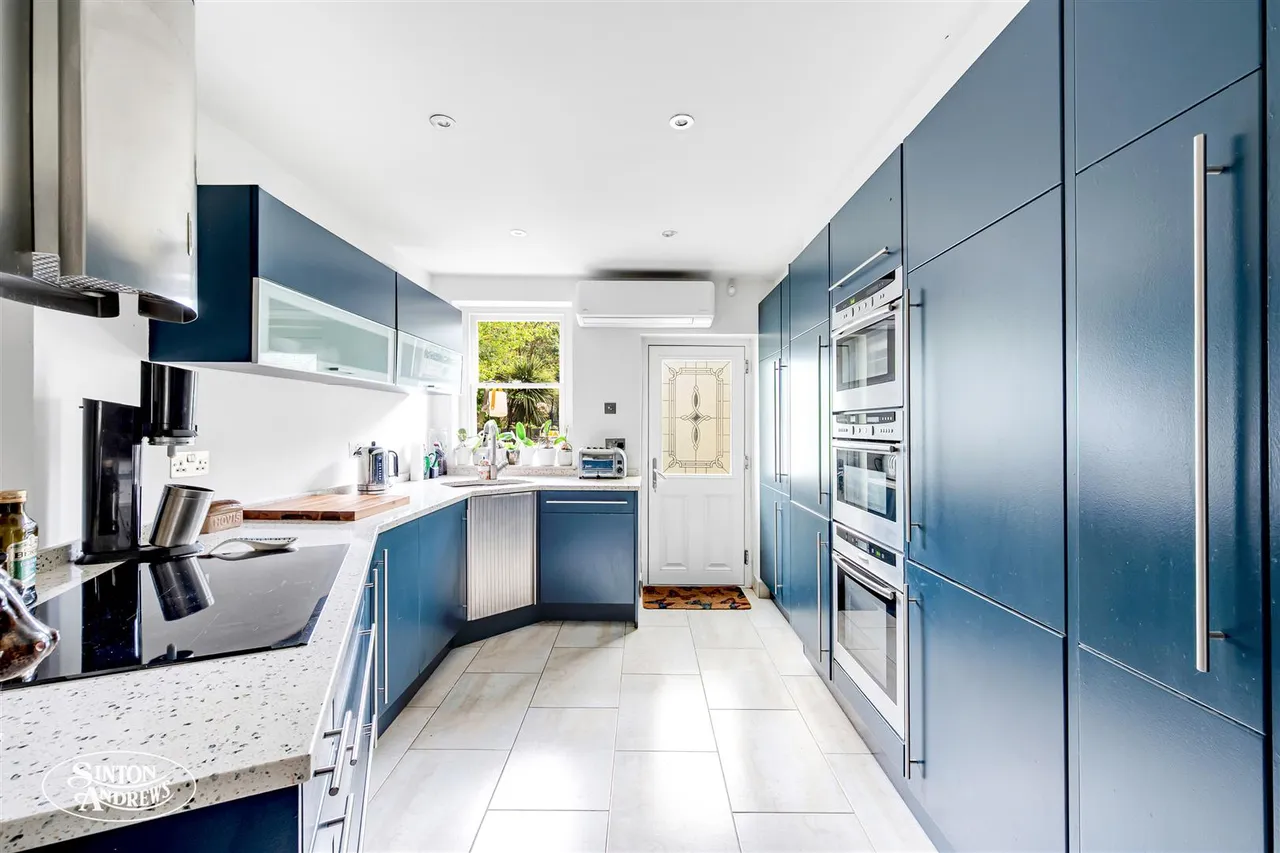 Broughton Road, West Ealing, photo 8