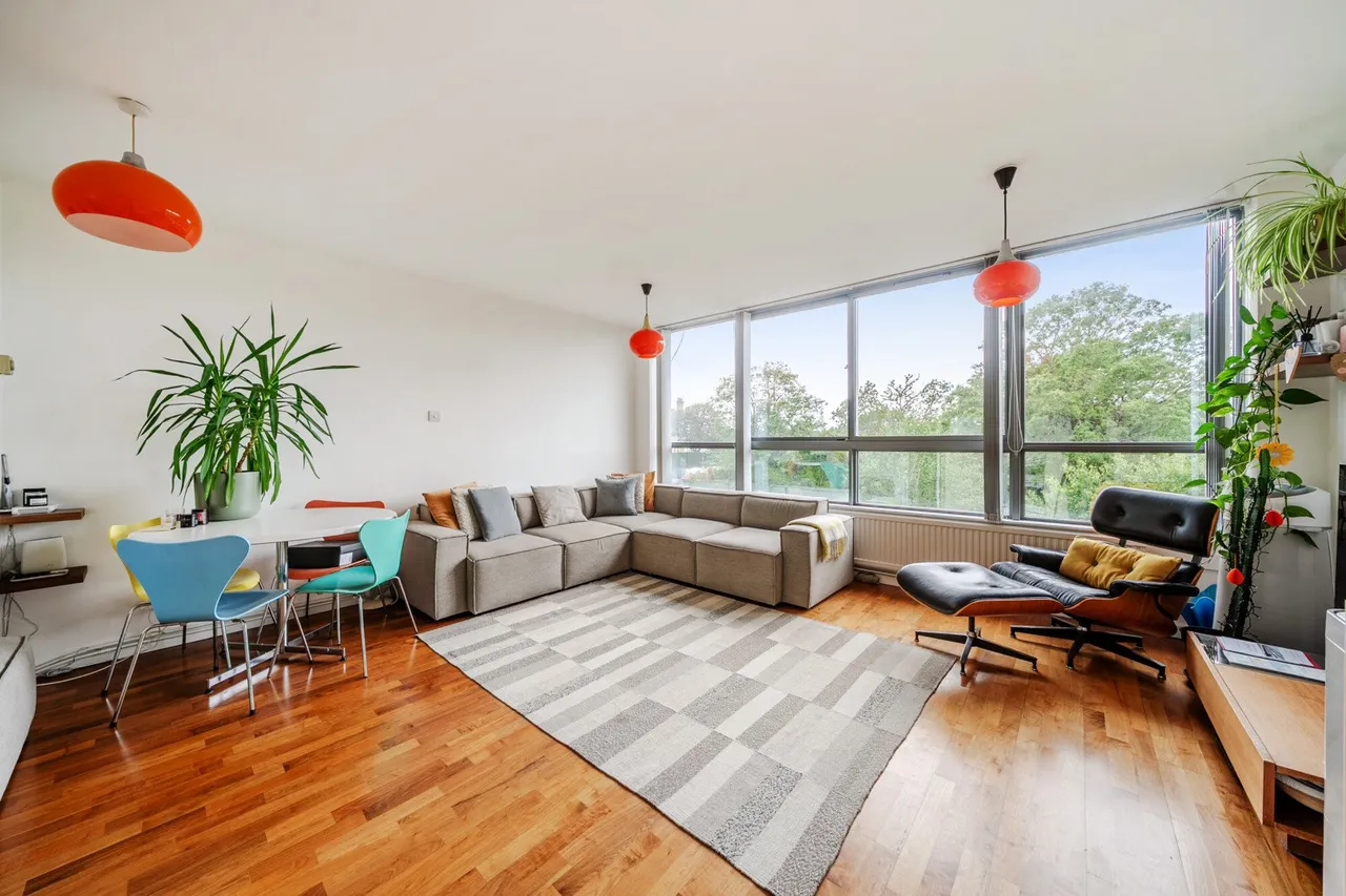 3 bed flat for sale — Vanbrugh Park, SE3
