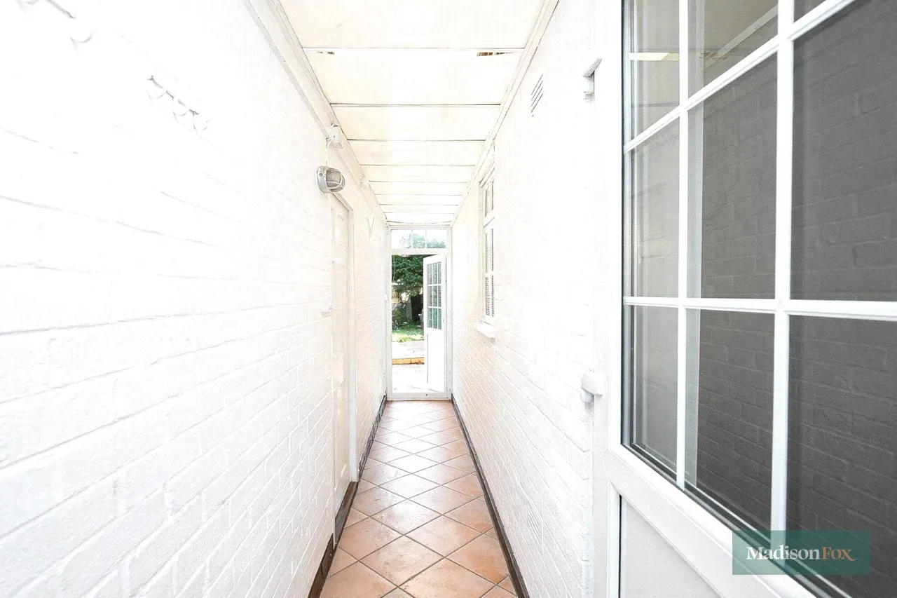 Alderton Rise, Loughton, IG10, photo 11