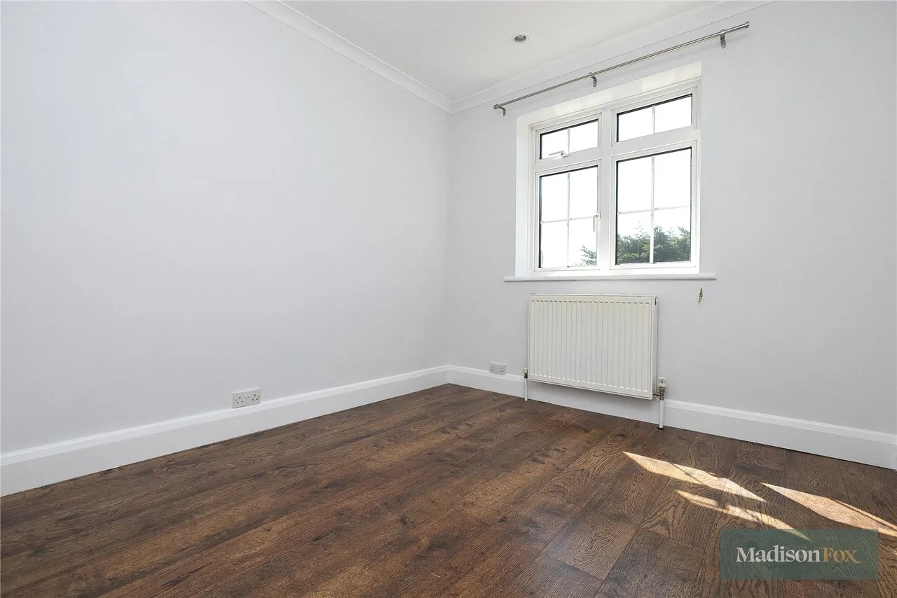Alderton Rise, Loughton, IG10, photo 19