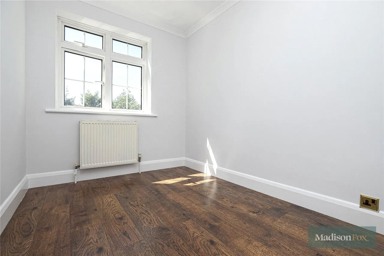Alderton Rise, Loughton, IG10, photo 20
