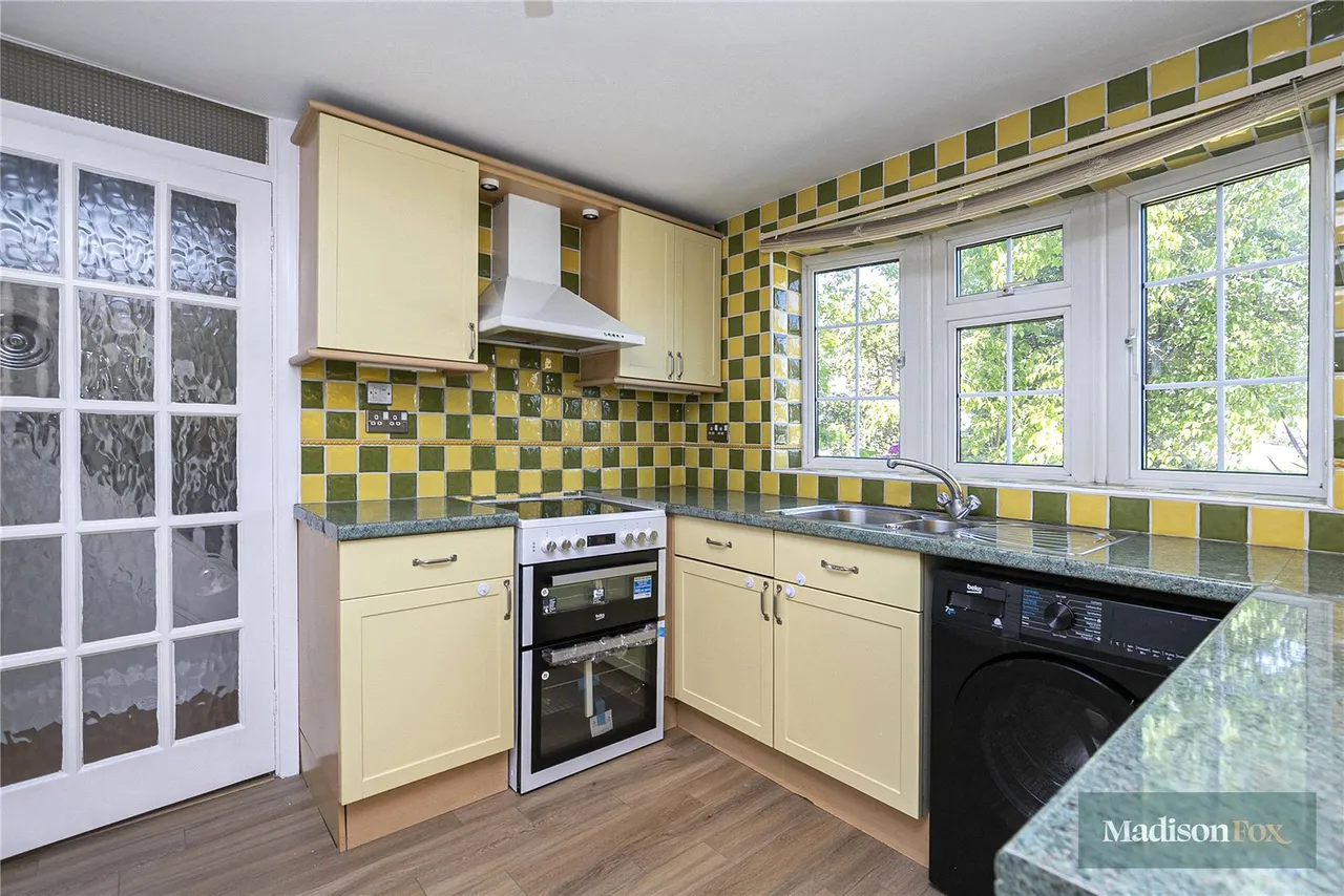 Alderton Rise, Loughton, IG10, photo 10