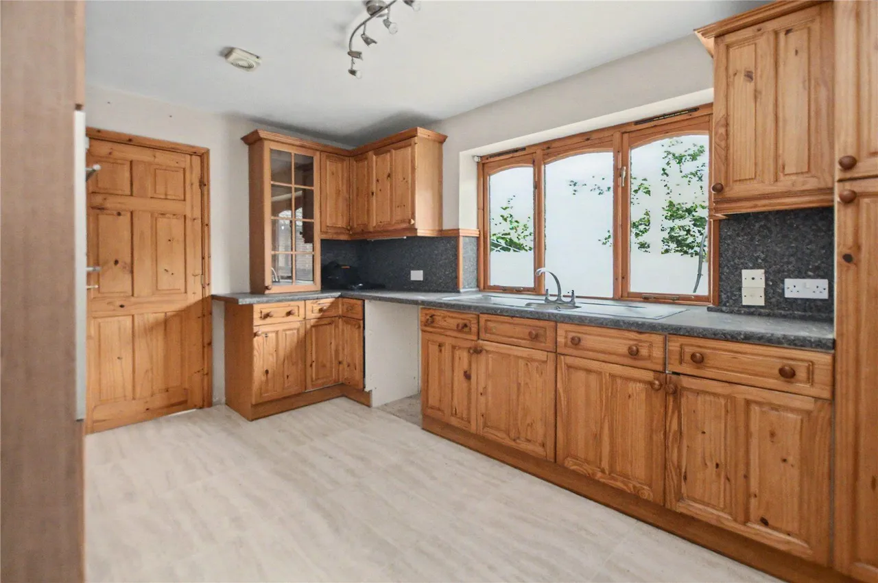 Aberford Road, Stanley, WF3, photo 5