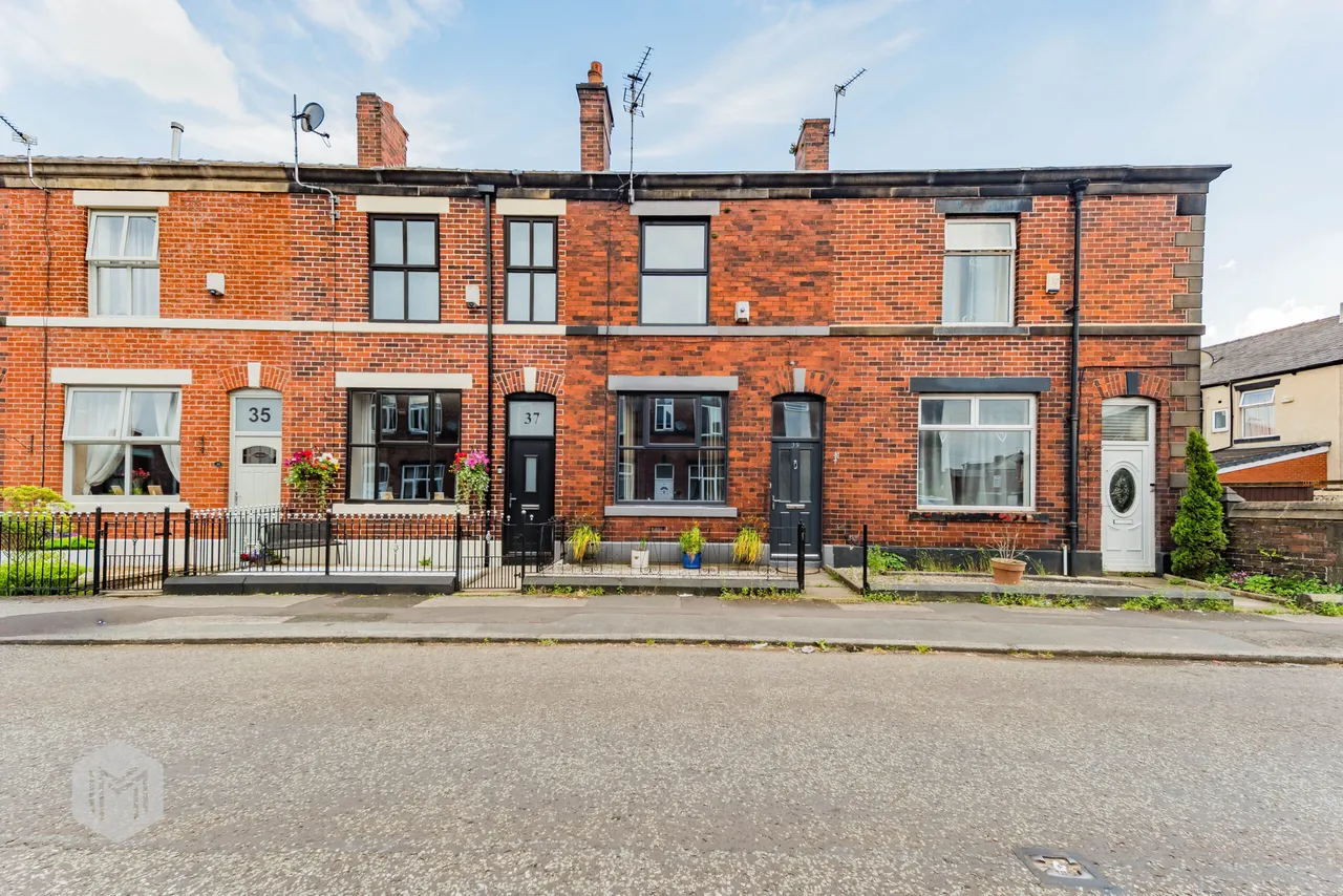 2 bed house for sale — Fenton Street, Bury, BL8 1LU