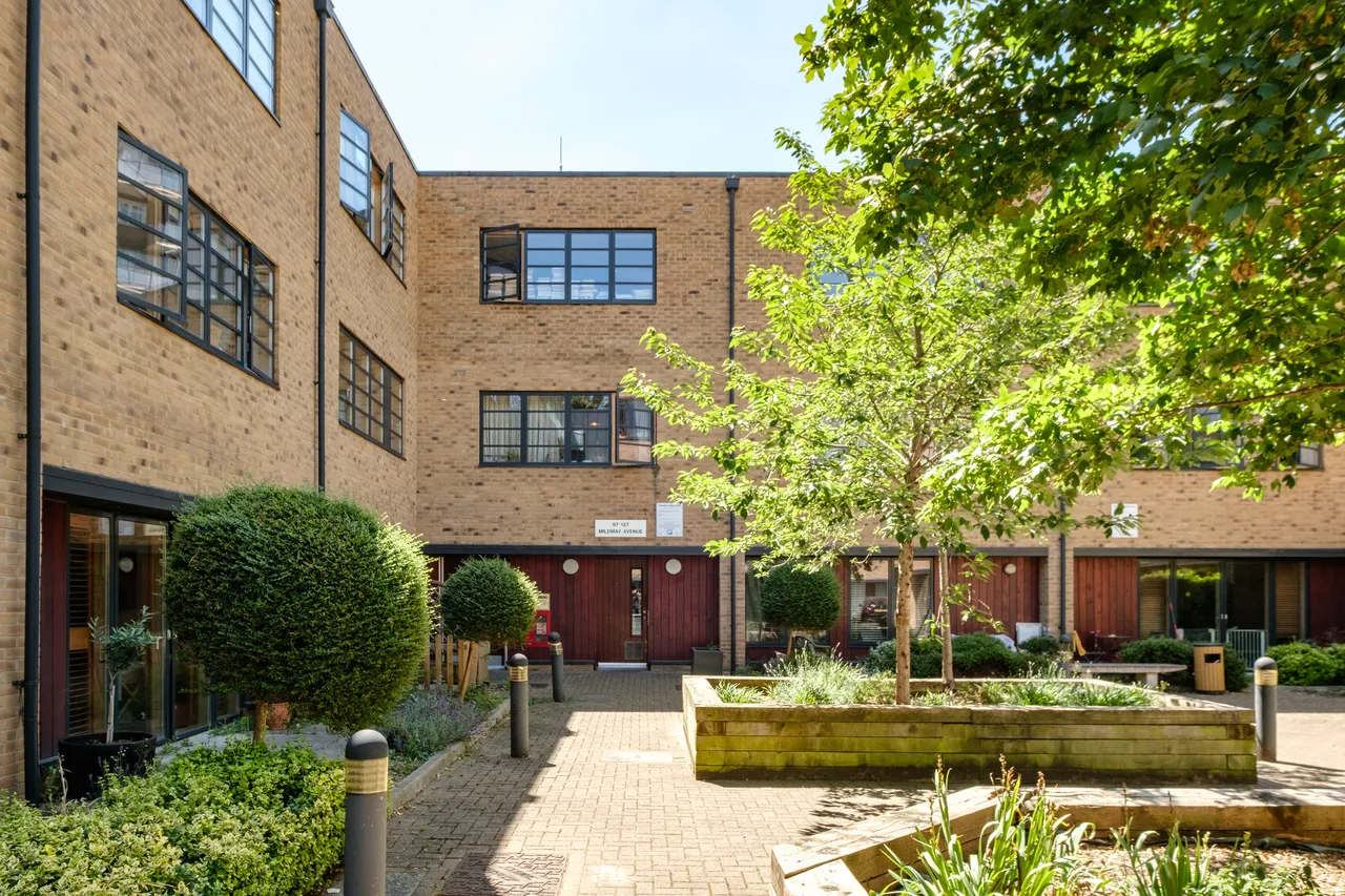 Mildmay Avenue, London, N1, photo 8