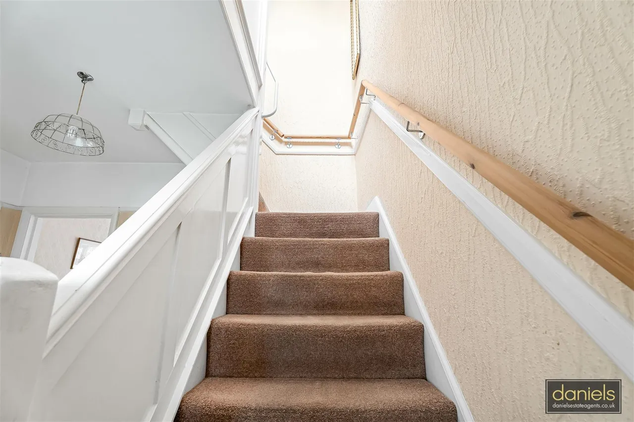 Whitton Avenue West, Greenford, UB6, photo 7