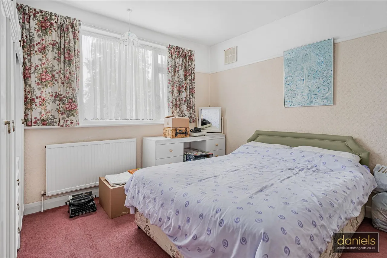 Whitton Avenue West, Greenford, UB6, photo 4