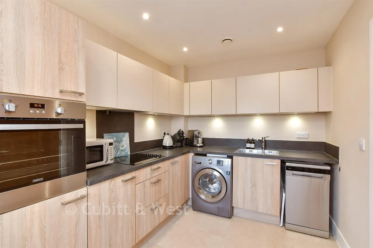 Kelmscott Way, Bognor Regis, PO21, photo 4