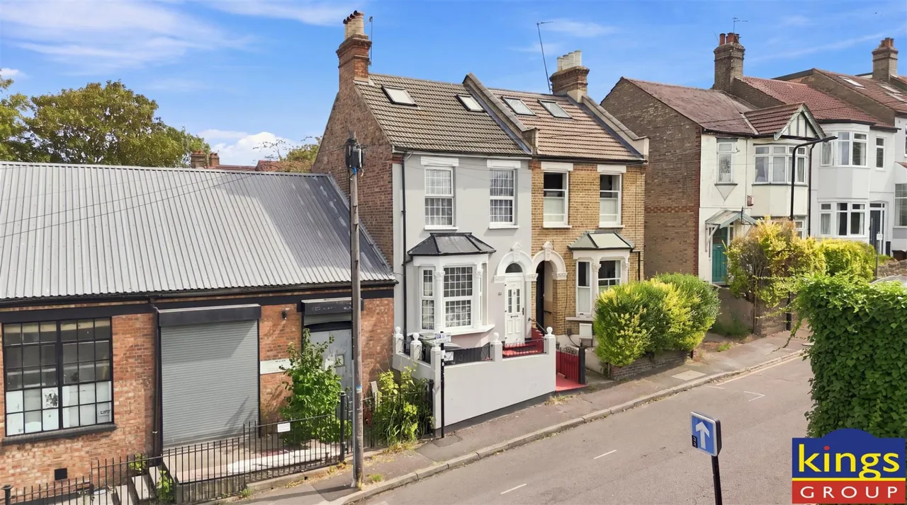 3 bed house for sale, Tower Hamlets Road, London