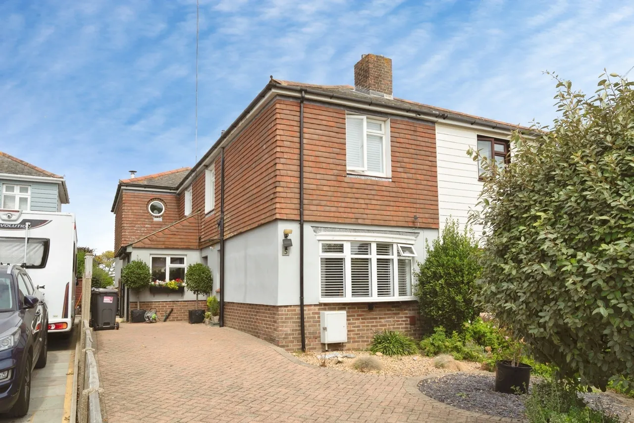 3 bed house for sale, Northney Road, Hayling Island, PO11