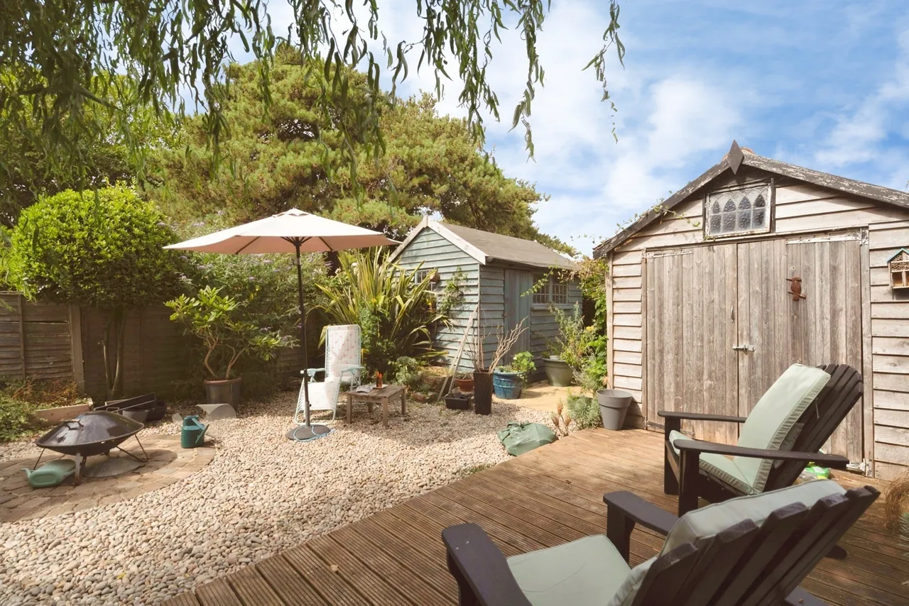 Northney Road, Hayling Island, PO11, photo 12