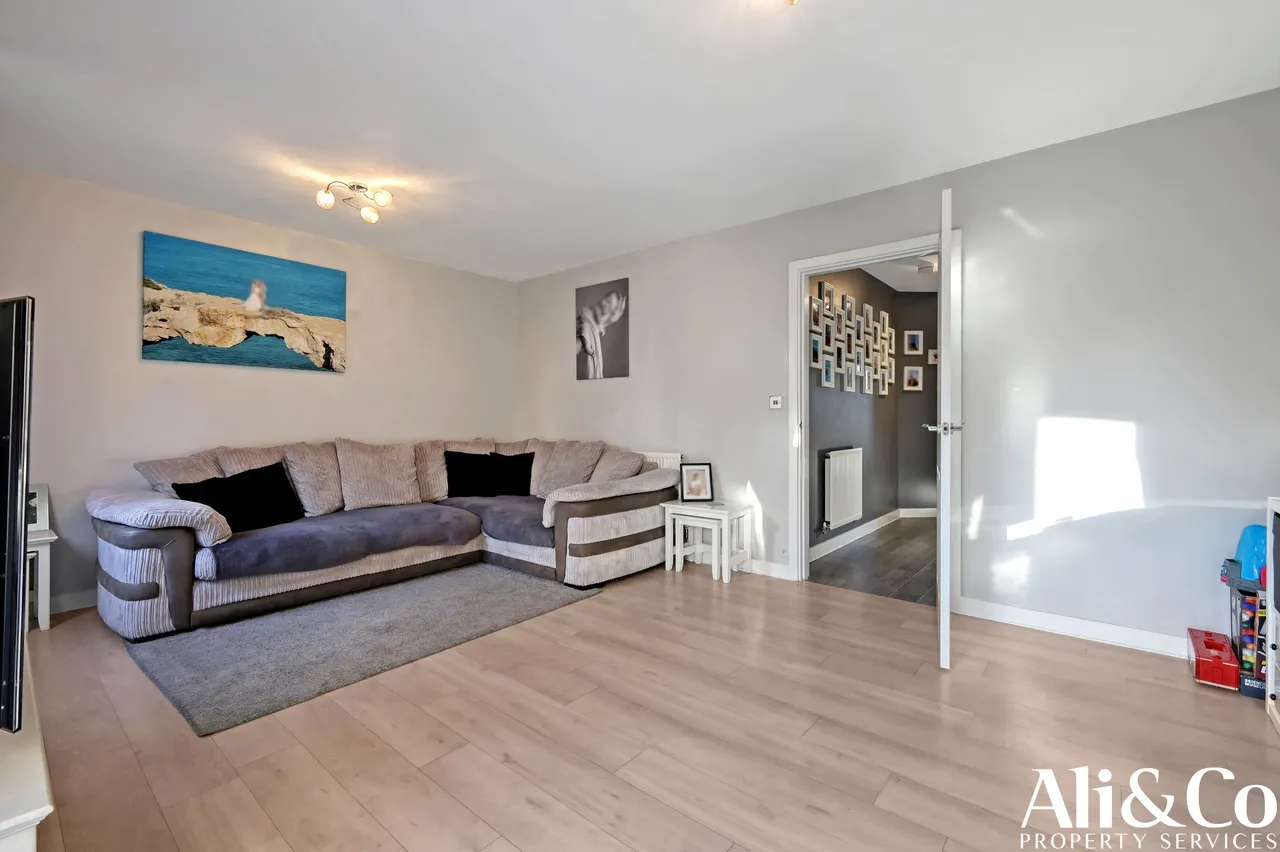 Woodside Close, Grays, Essex, RM16 2DN, photo 11