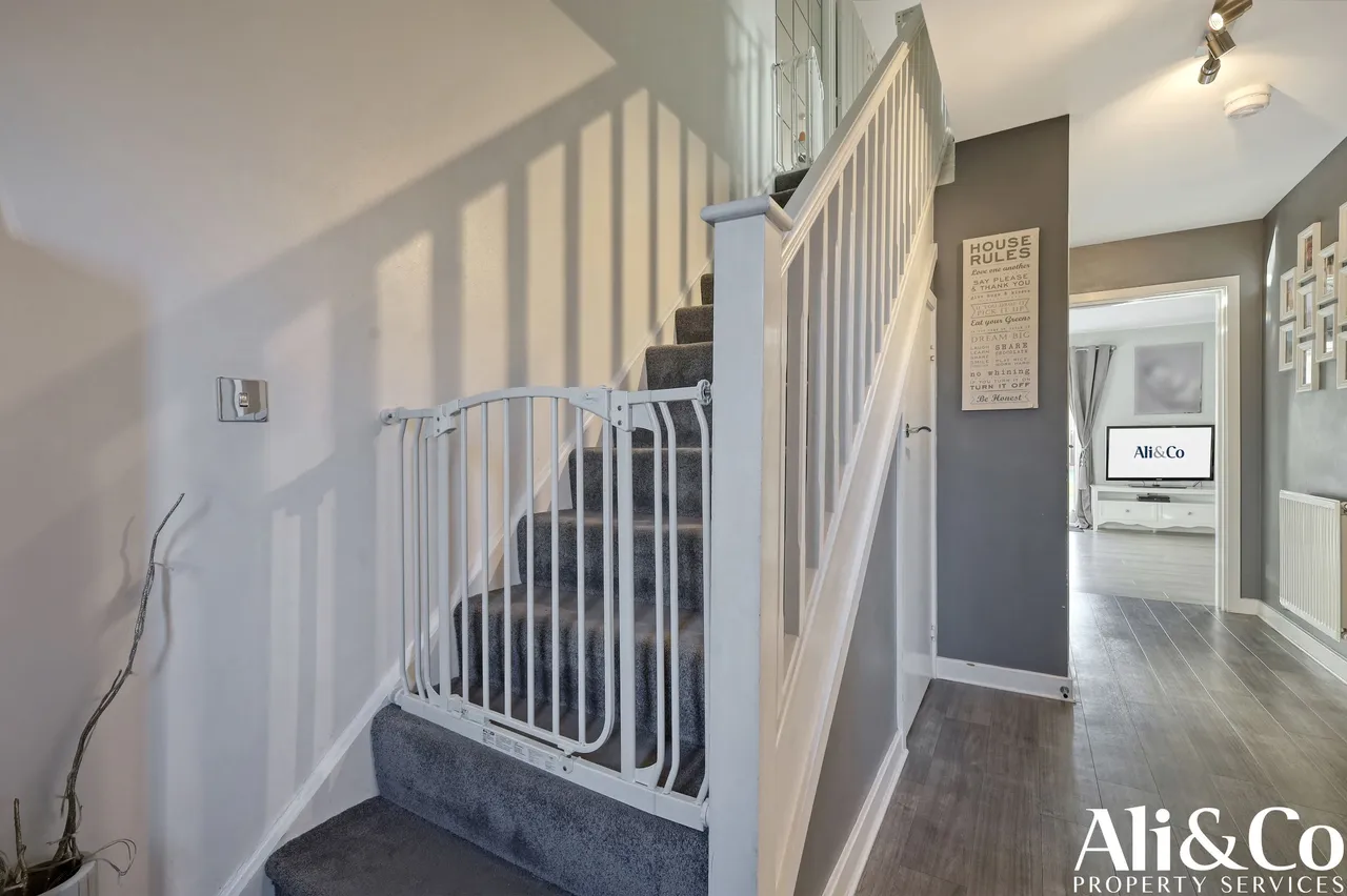 Woodside Close, Grays, Essex, RM16 2DN, photo 6