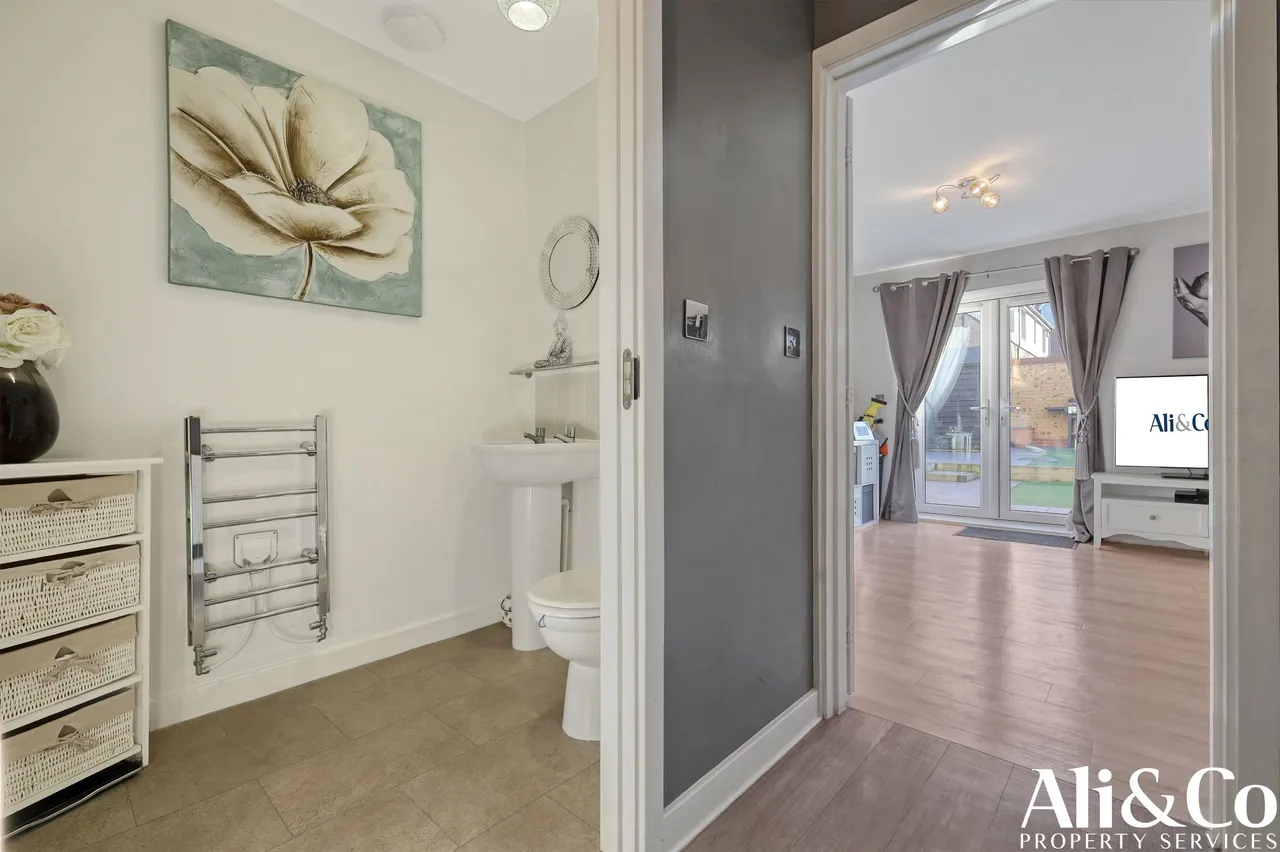 Woodside Close, Grays, Essex, RM16 2DN, photo 7