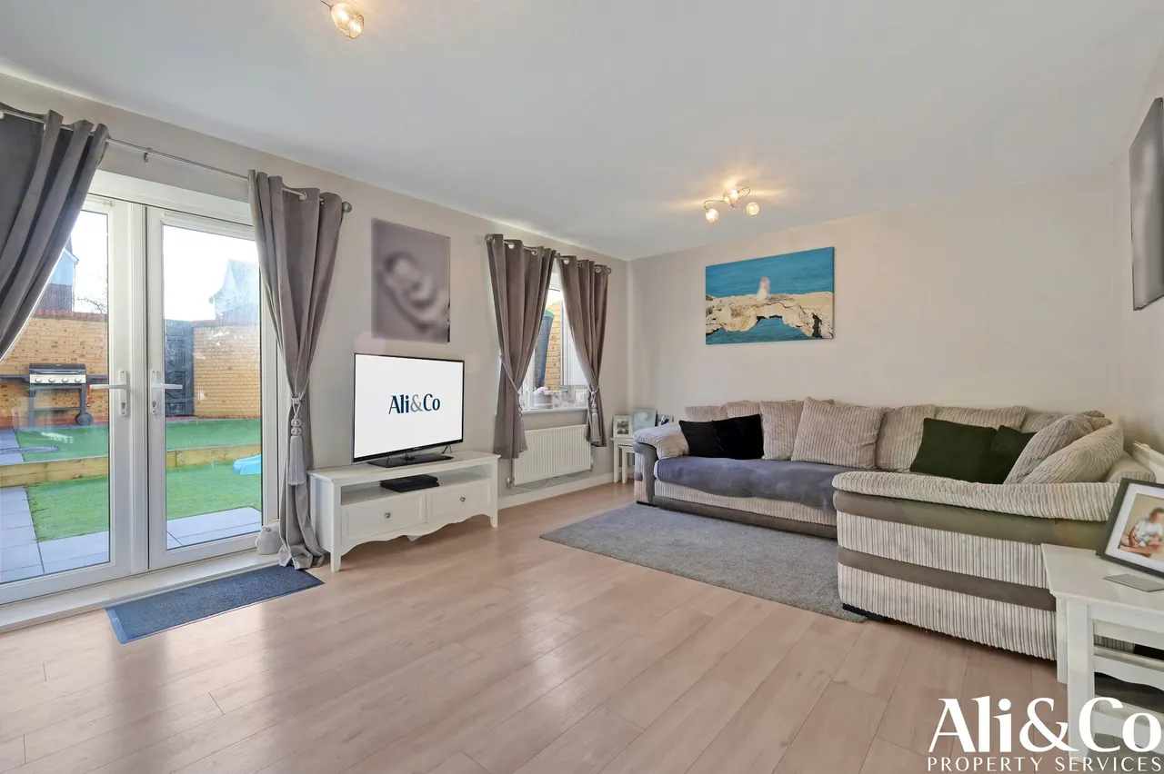 Woodside Close, Grays, Essex, RM16 2DN, photo 10