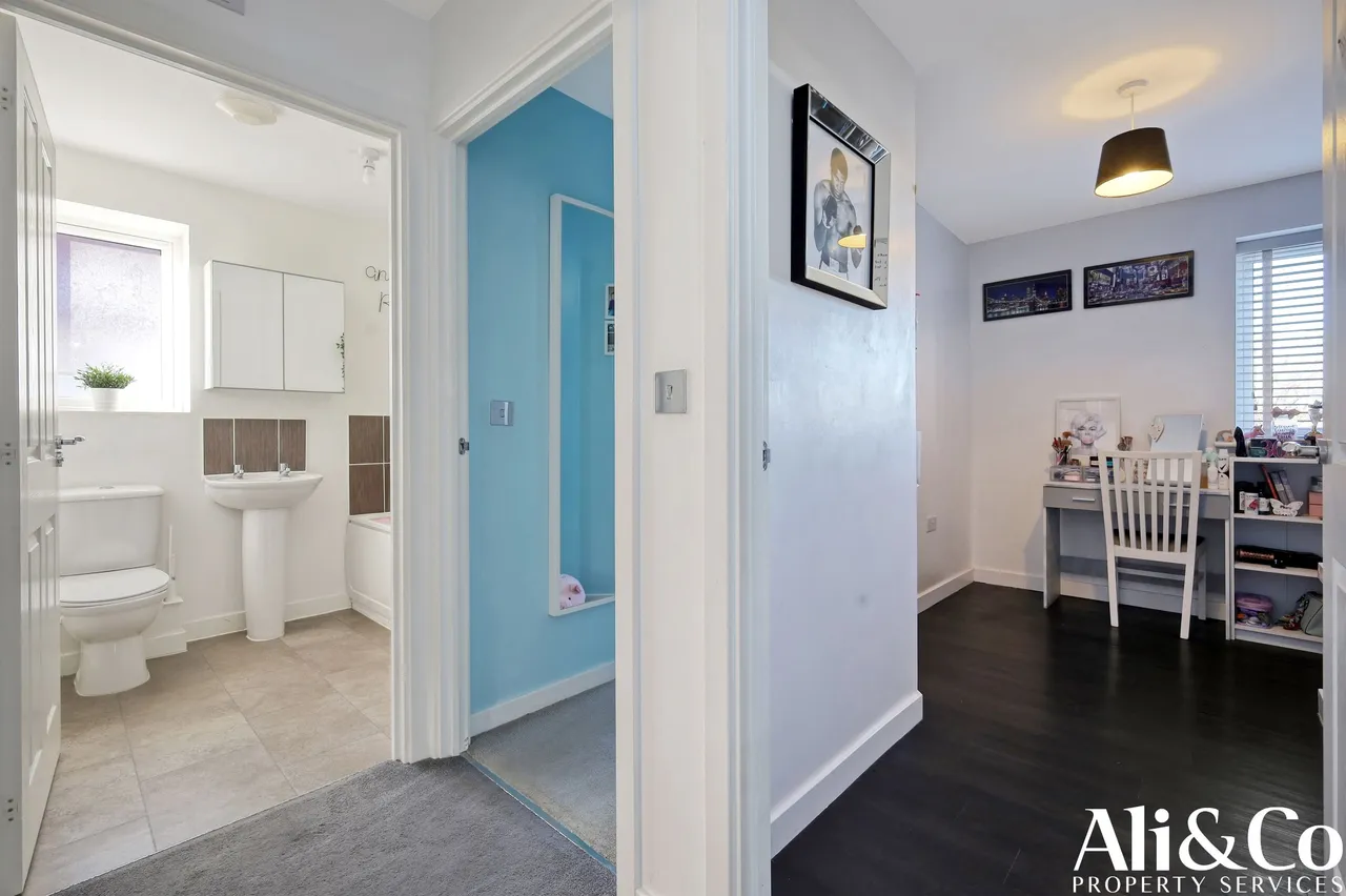 Woodside Close, Grays, Essex, RM16 2DN, photo 16