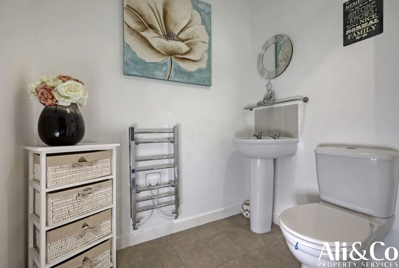 Woodside Close, Grays, Essex, RM16 2DN, photo 8
