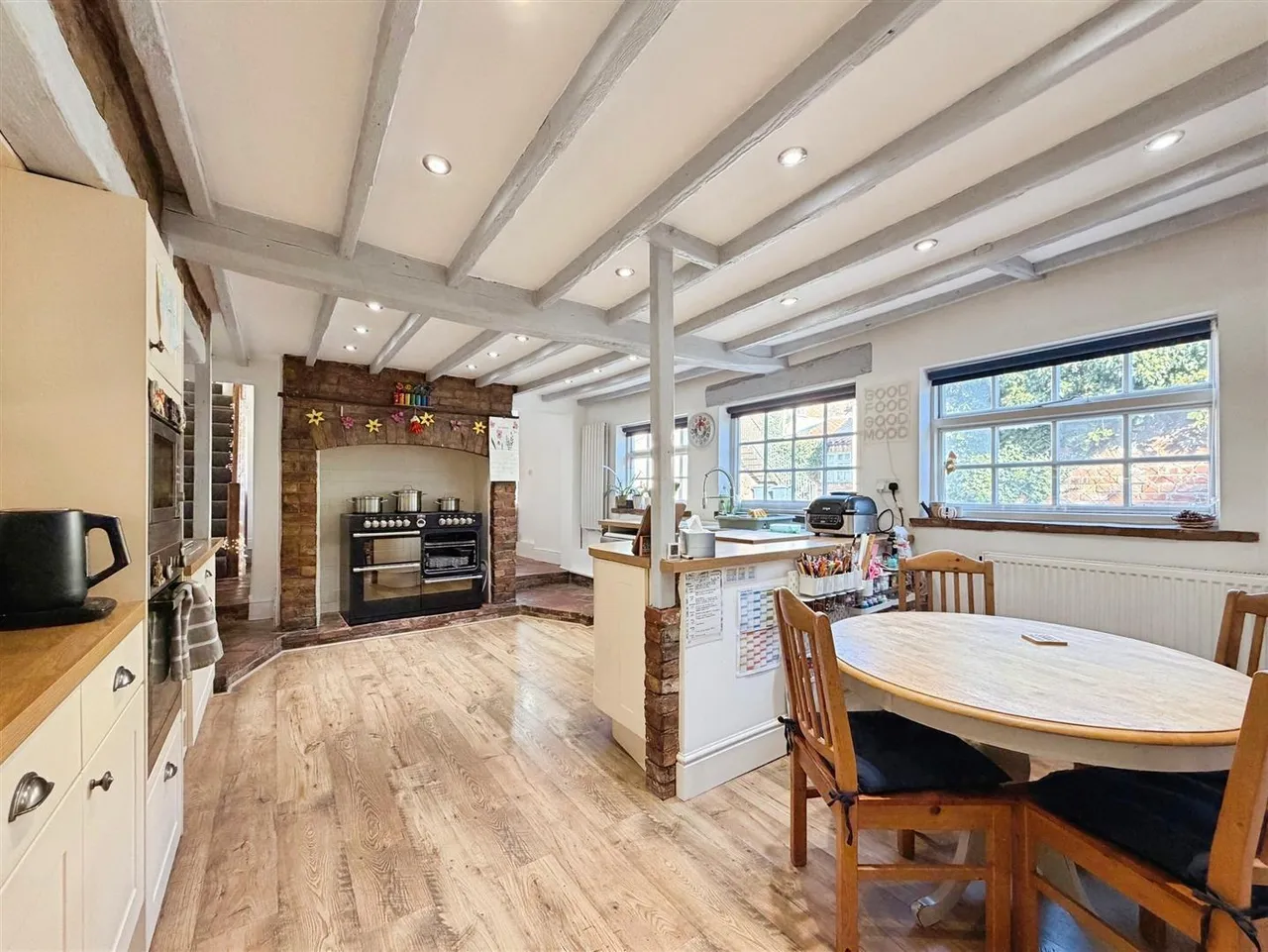 South Parade, Bawtry, photo 6
