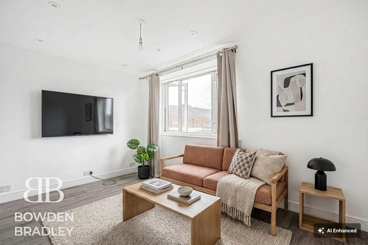 Chandlers Way, Western Court, RM1, photo 2