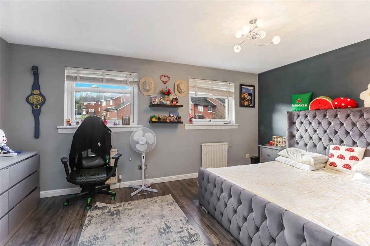 Colintraive Crescent, Glasgow, G33, photo 9