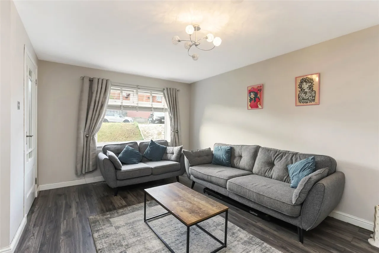 Colintraive Crescent, Glasgow, G33, photo 2
