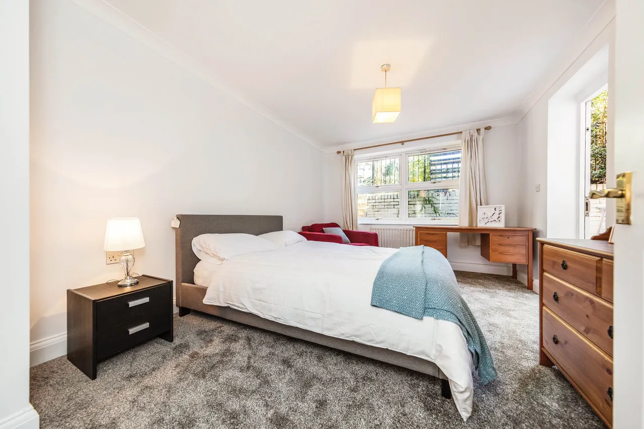 London, SW11, photo 9