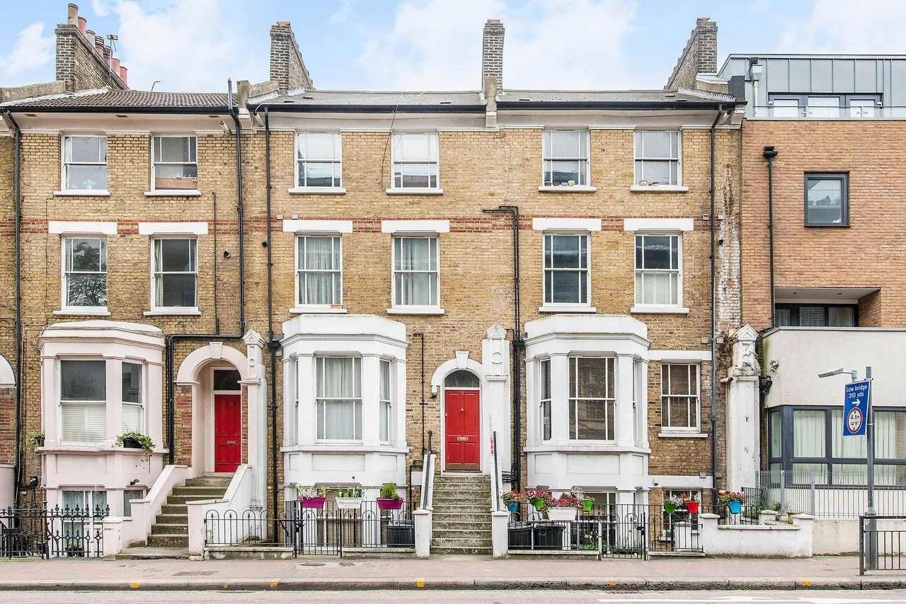 2 bed flat to rent, London, SW11