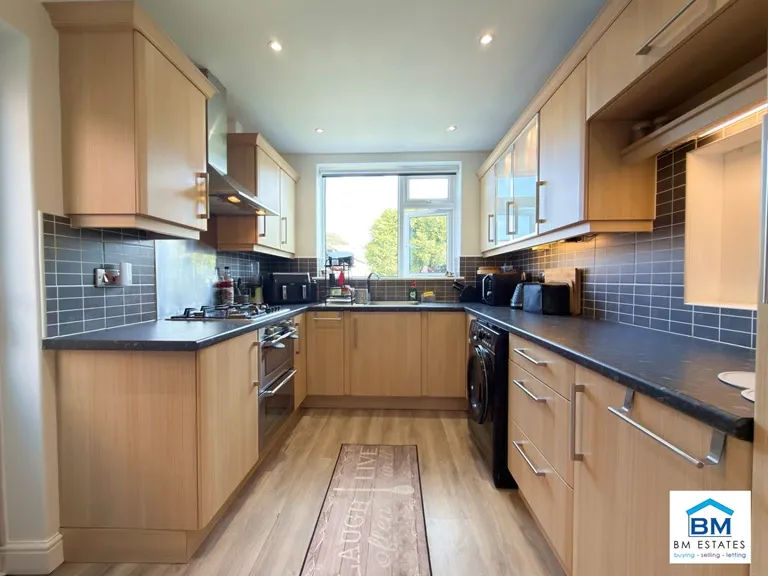Ryegate Crescent, Birstall, LE4 3HN, photo 4