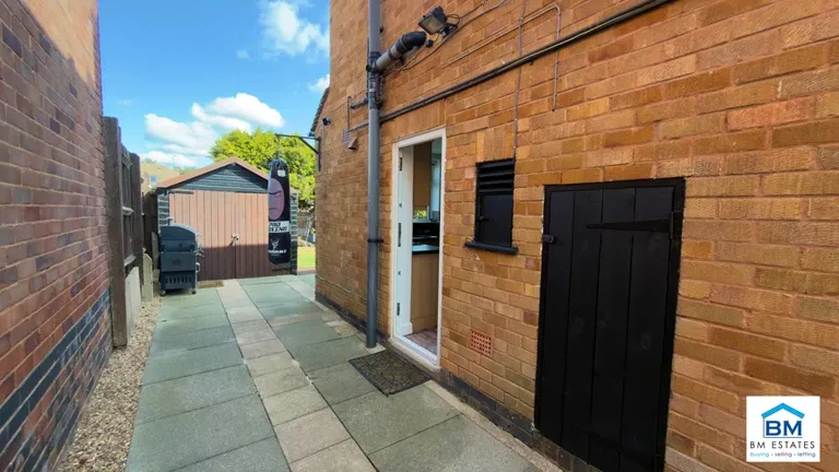 Ryegate Crescent, Birstall, LE4 3HN, photo 9