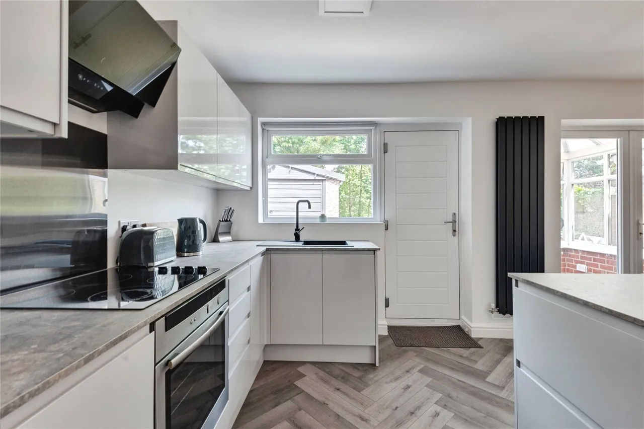 Vicarage Drive, Haydock, WA11, photo 6