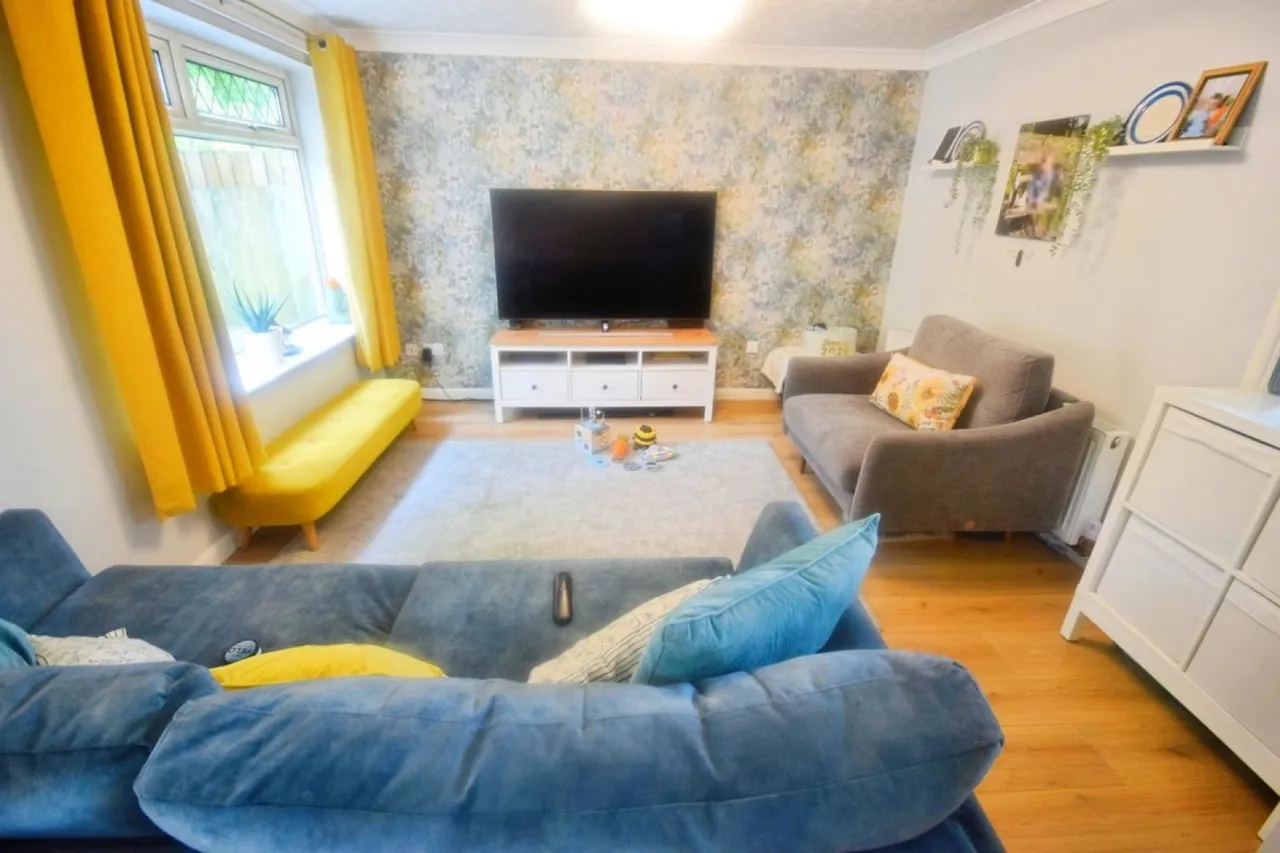 Lenton Croft, Yardley, photo 4