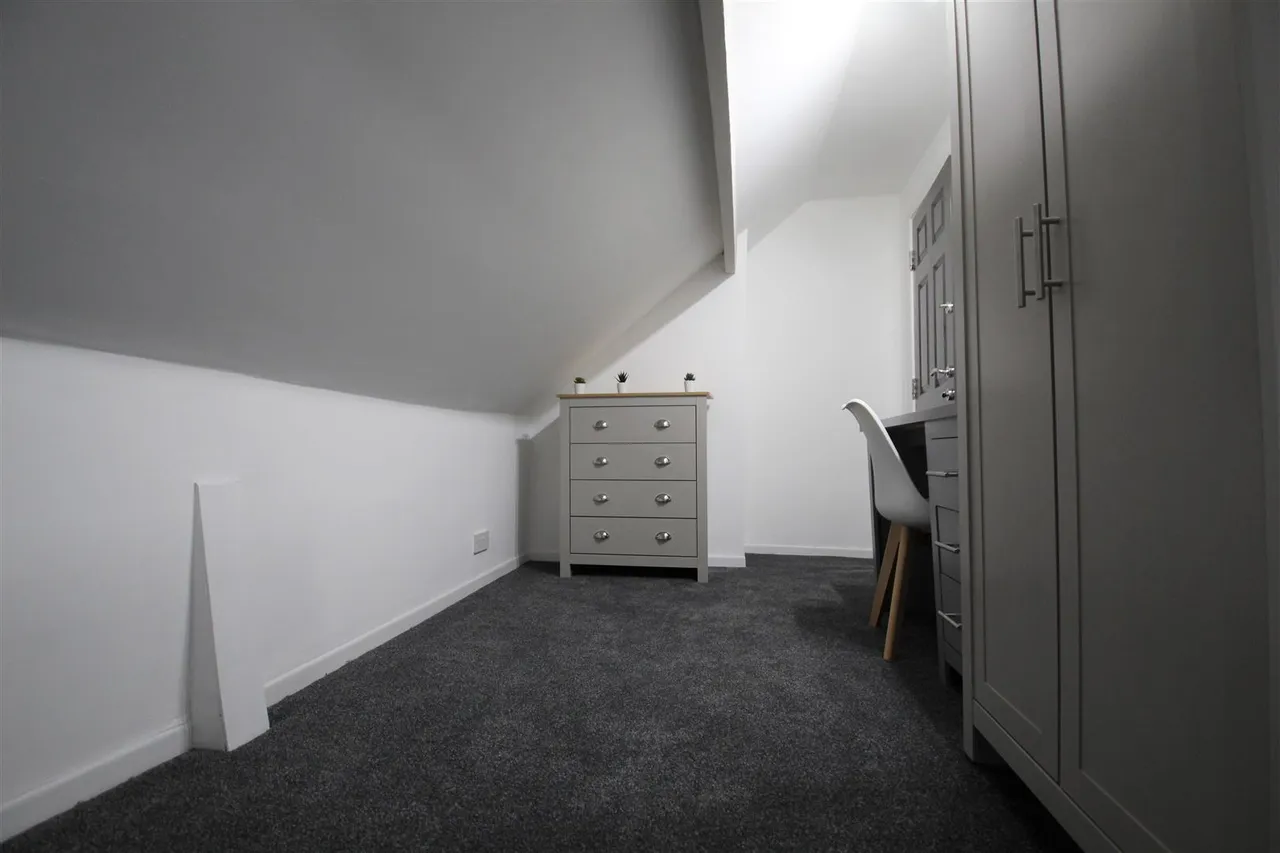Becketts Park Crescent, Headingley, LS6, photo 25
