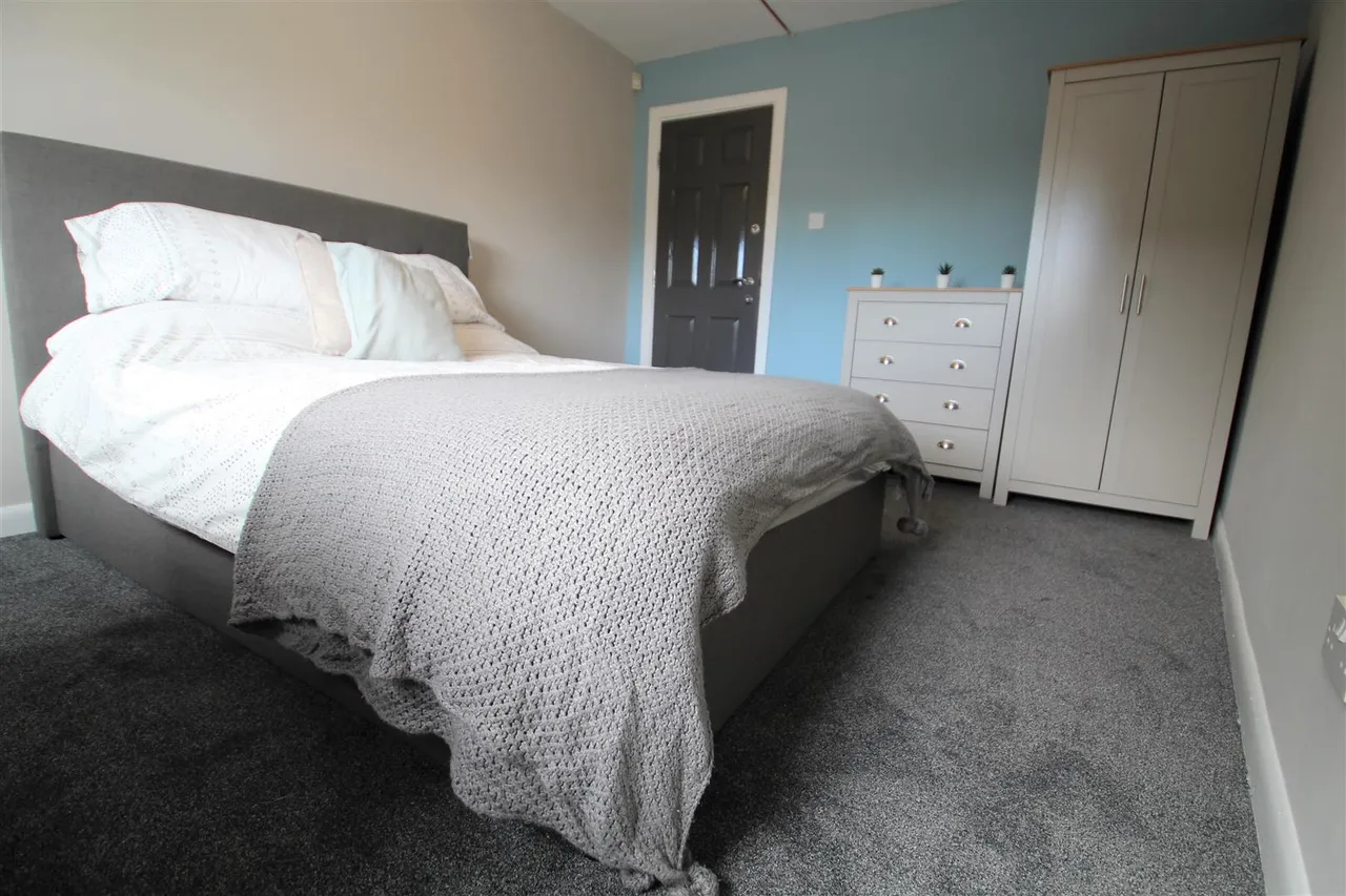 Becketts Park Crescent, Headingley, LS6, photo 13