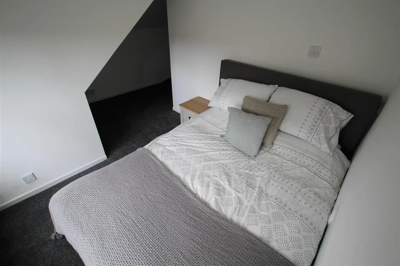 Becketts Park Crescent, Headingley, LS6, photo 27