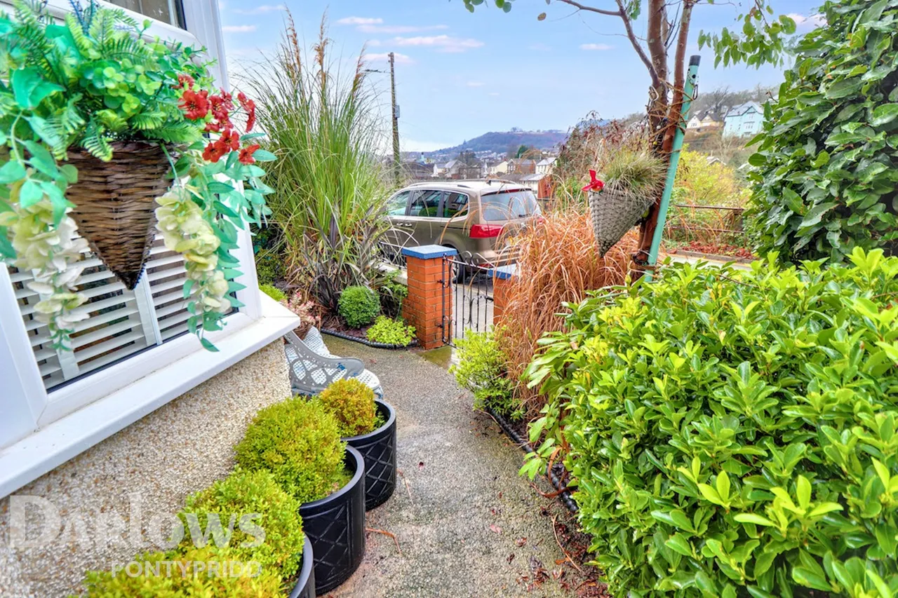 The Parade, Pontypridd, photo 31