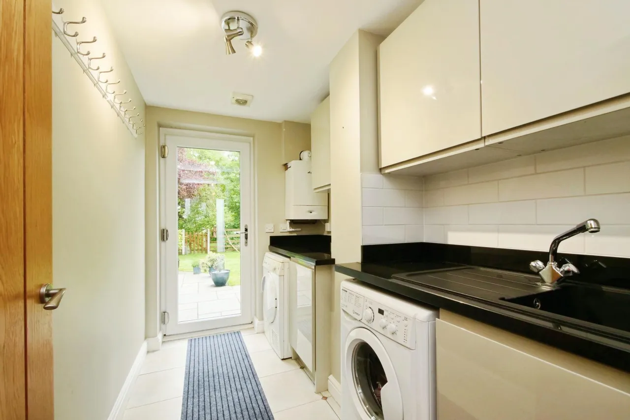 Roman Close, Hayton, YO42, photo 10