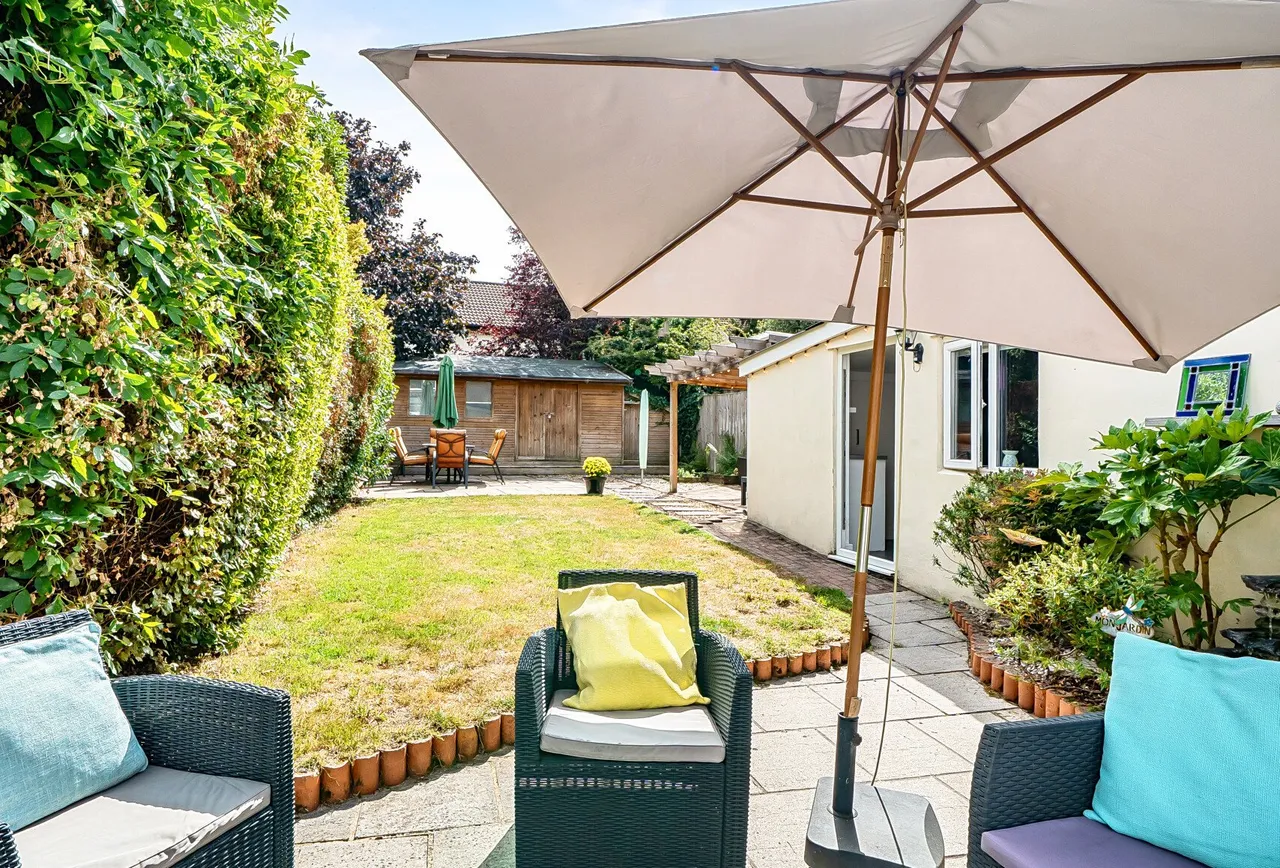 Bradley Avenue, Gloucestershire, Winterbourne, BS36 1HX, photo 17