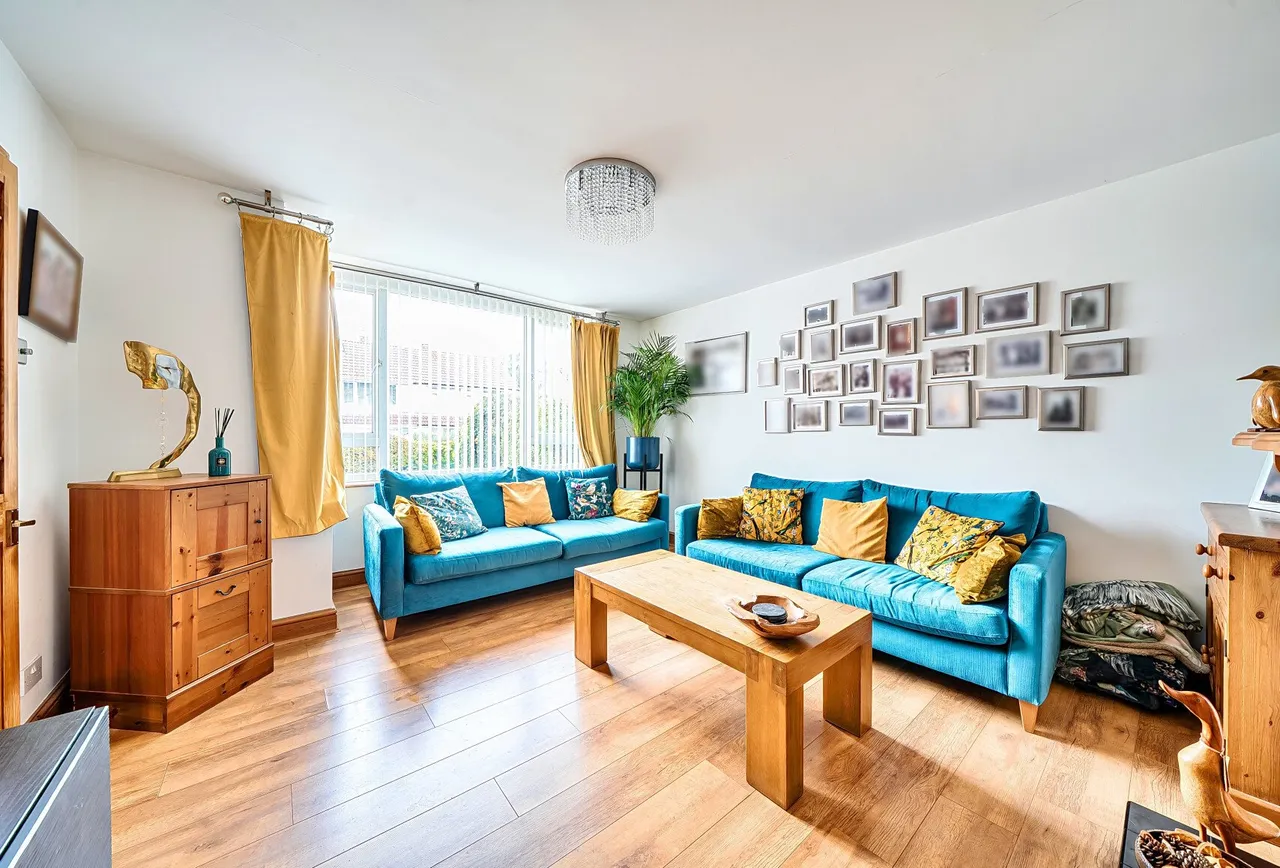 Bradley Avenue, Gloucestershire, Winterbourne, BS36 1HX, photo 7