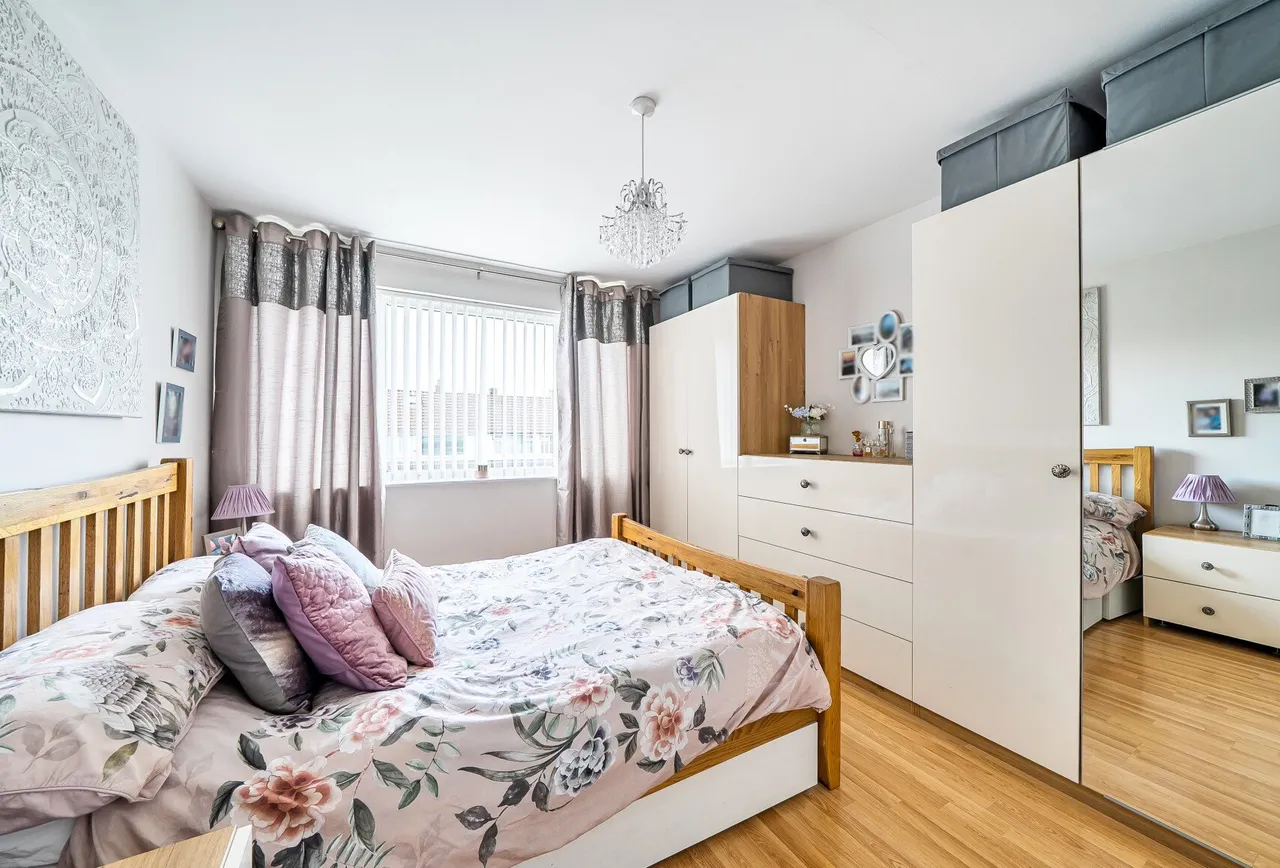 Bradley Avenue, Gloucestershire, Winterbourne, BS36 1HX, photo 11