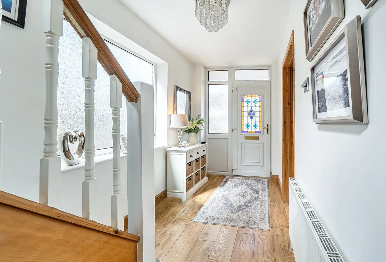 Bradley Avenue, Gloucestershire, Winterbourne, BS36 1HX, photo 6