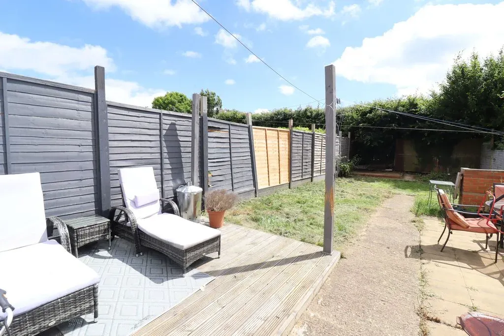 Westminster Drive, Bletchley, Milton Keynes, Buckinghamshire, MK3 6LG, photo 5