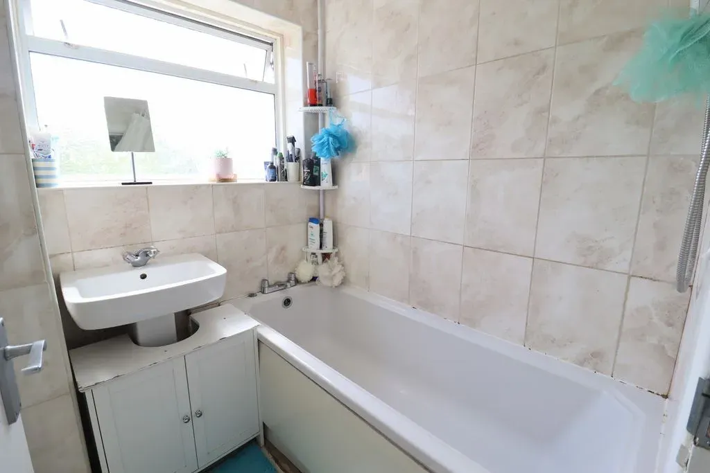 Westminster Drive, Bletchley, Milton Keynes, Buckinghamshire, MK3 6LG, photo 11