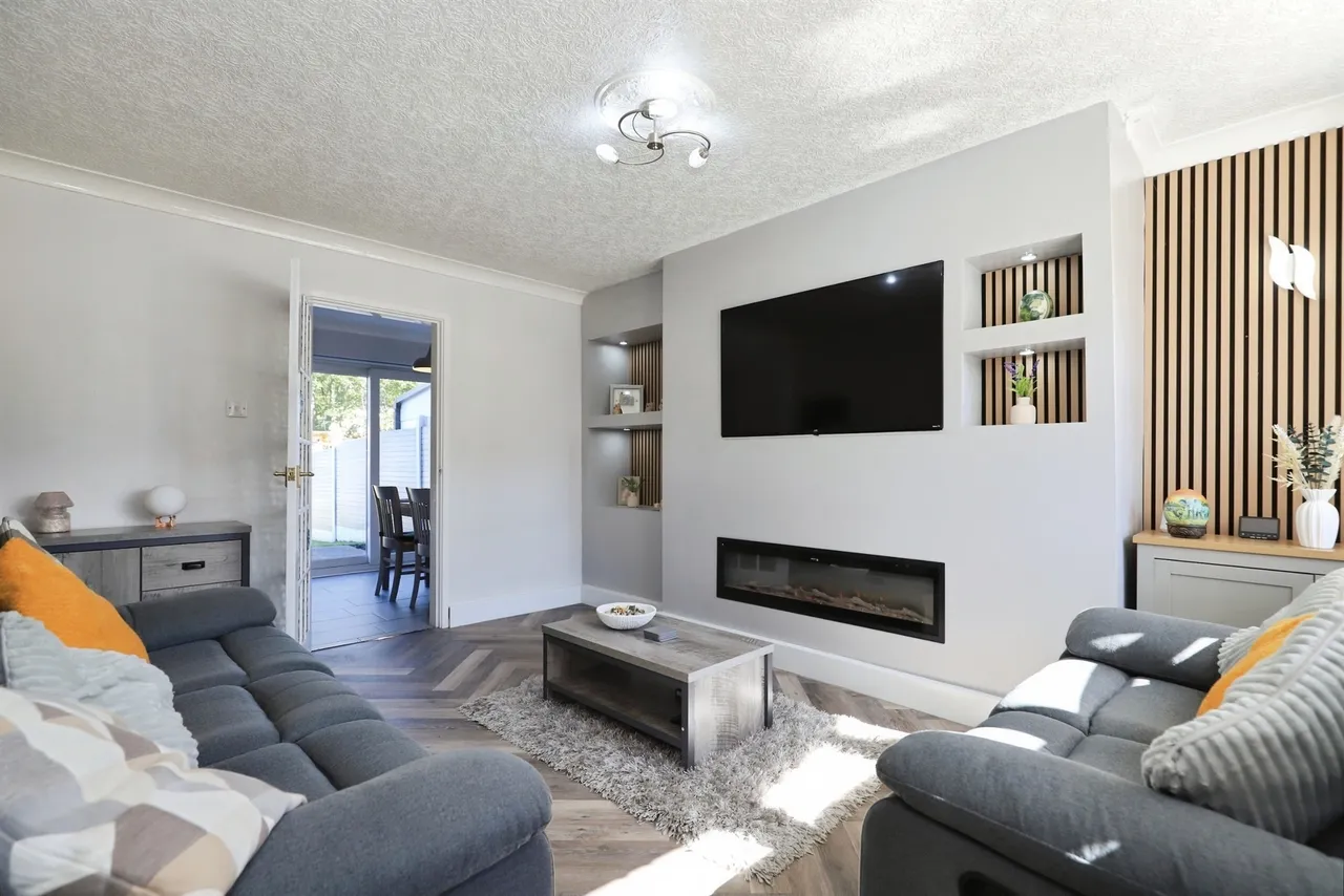 Kemsey Drive, Bilston, WV14, photo 3