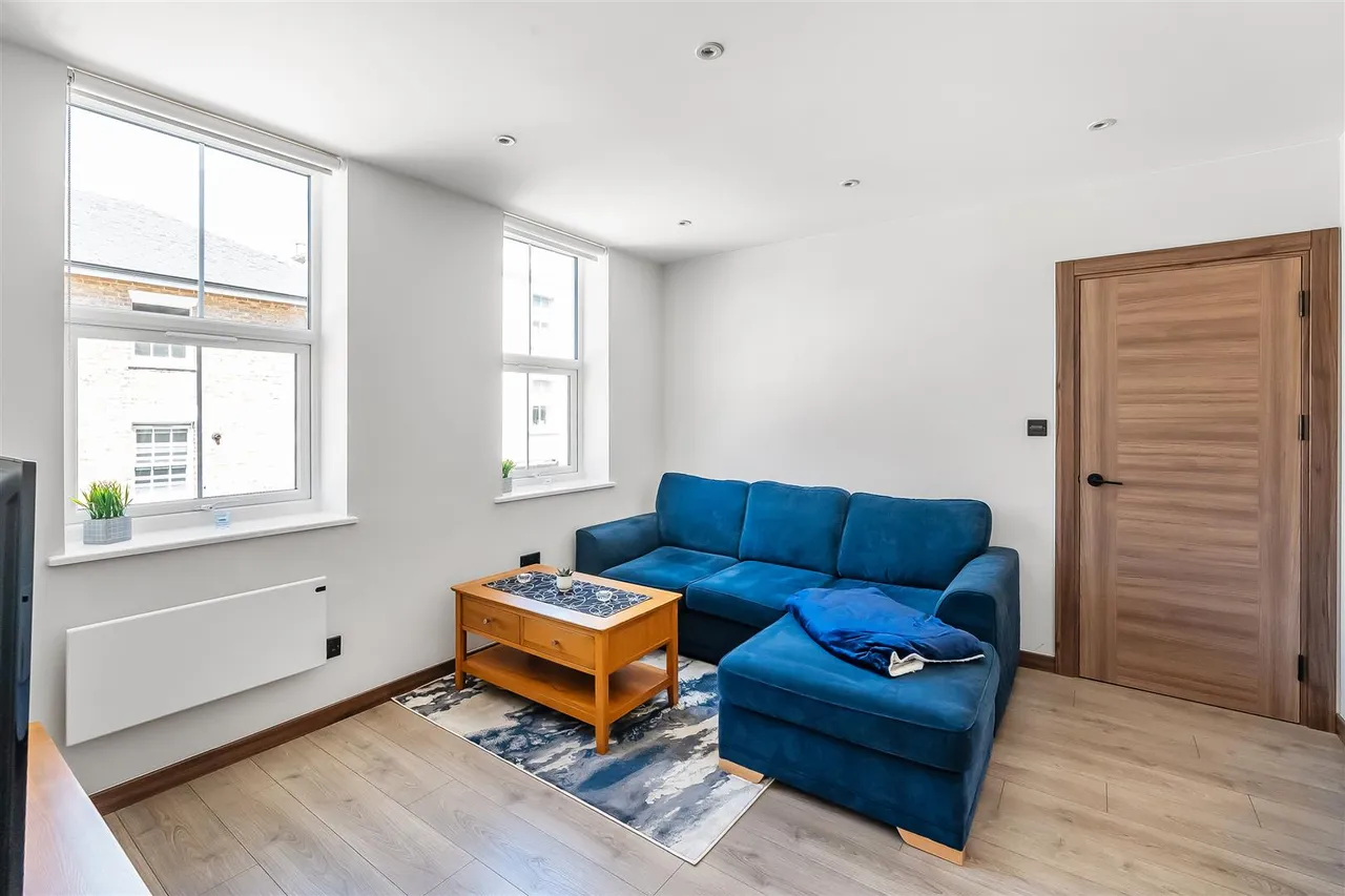 Bridge Street, Leatherhead, KT22, photo 7